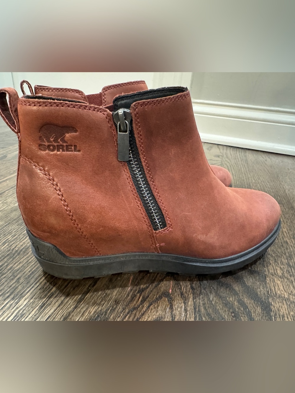 Sorel Women's Reddish Brown Leather Wedge Ankle Boots Side Zip (9.5)